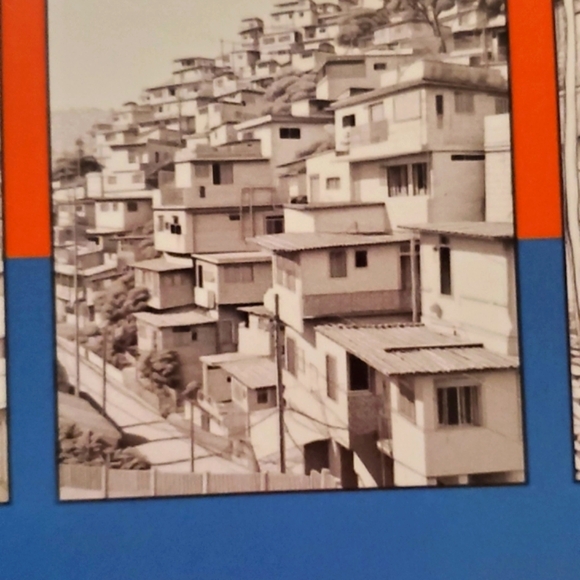 Favela- Adult coloring book - Picture 3 of 3